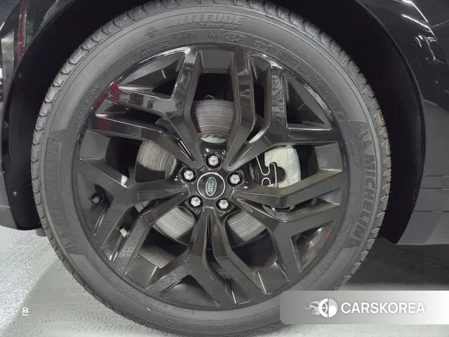 Land Rover Range Rover Velar 2024 Черный из Кореи, фото 6