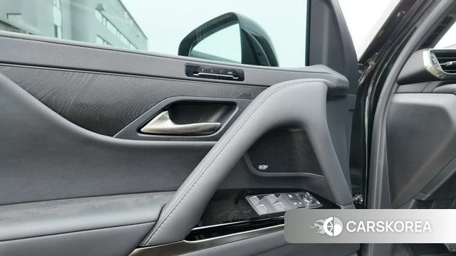 Lexus LX 2024 Черный из Китая, фото 4