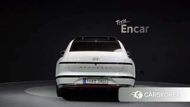 Hyundai Grandeur (GN7) id 3036773 из Кореи 14