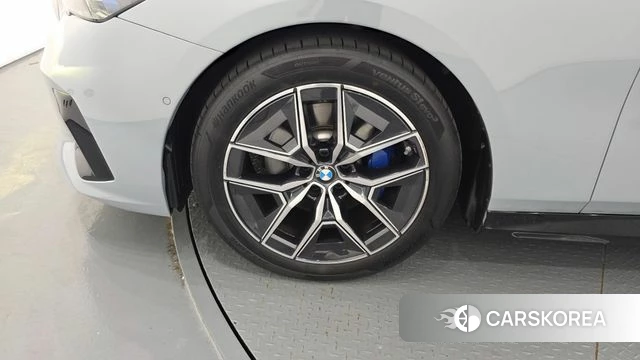 BMW 5 Series (G60) id 4916410 из Кореи 26