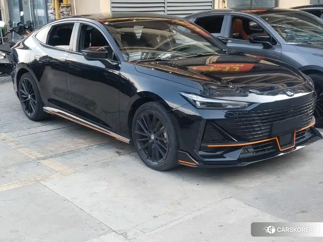 Chang'an Changan UNI-V 2022 Черный из Китая, фото 6