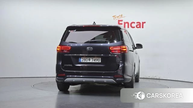 Kia The New Carnival id 4429714 из Кореи 14