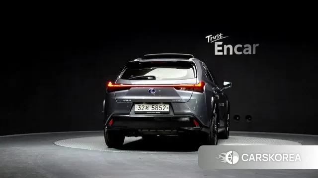 Lexus UX250h id 3530937 из Кореи 14