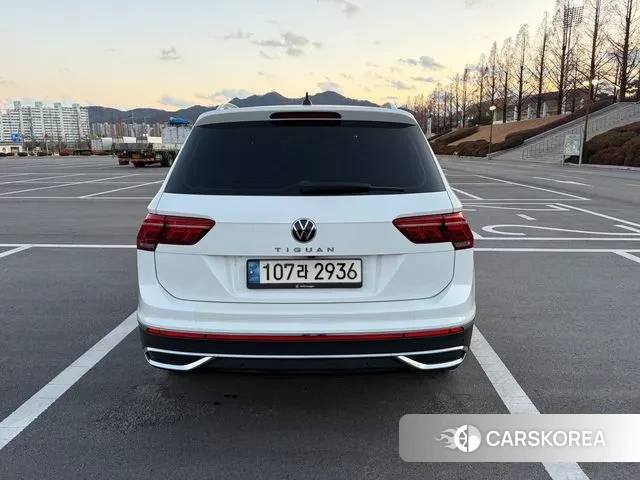 Volkswagen Tiguan second Generation 2022 Белый из Кореи, фото 4