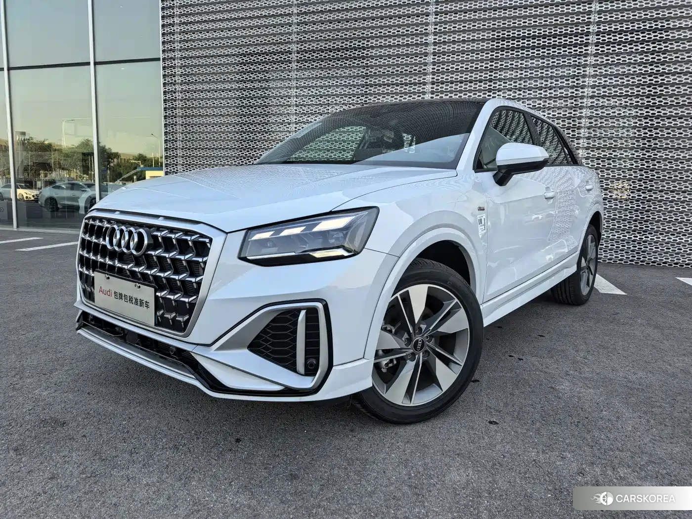 Audi Q2L id 4622309 из Китая 8