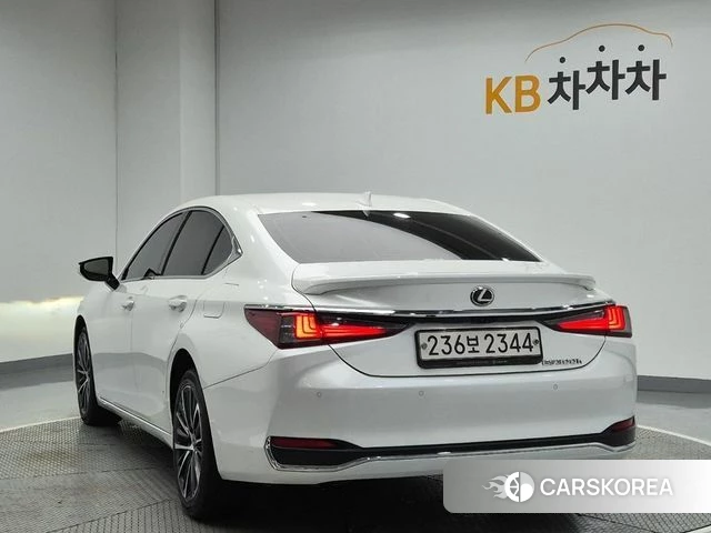 Lexus ES300h 7th generation id 4792956 из Кореи 13