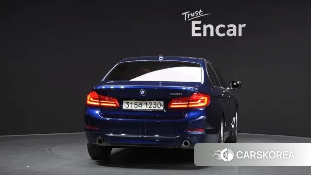 BMW 5 Series (G30) id 3557331 из Кореи 14