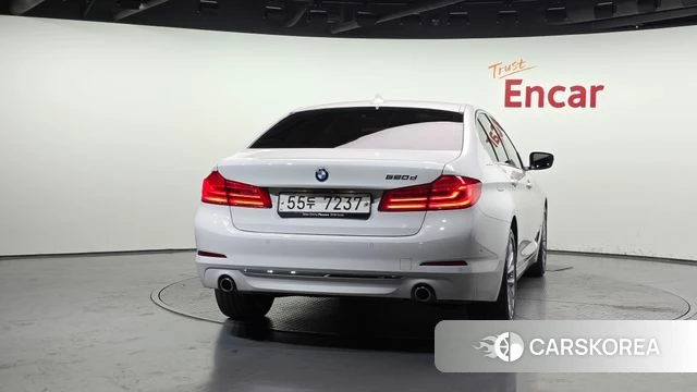 BMW 5 Series (G30) id 4465758 из Кореи 14