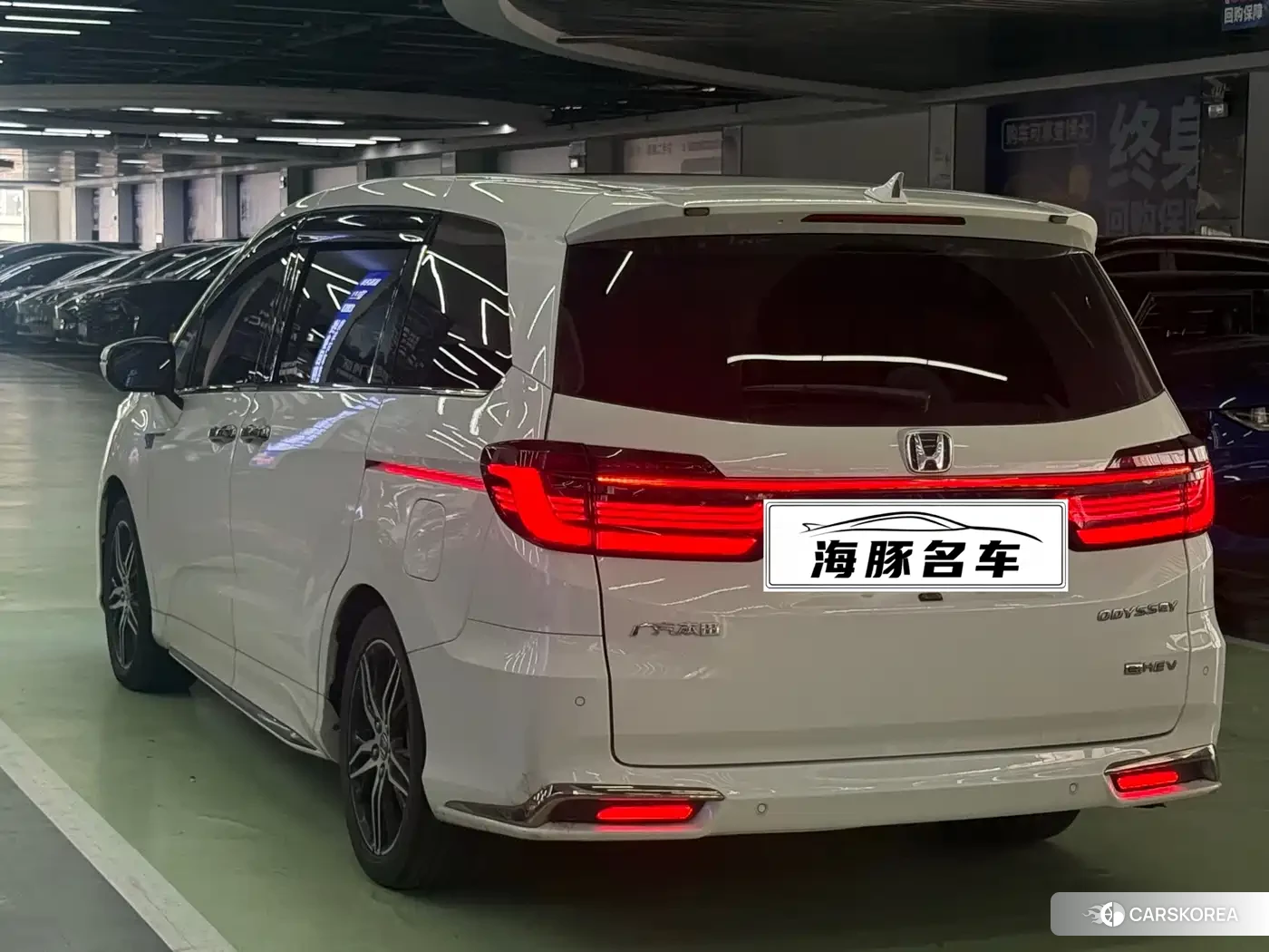 Honda Odyssey 2023 Белый из Китая, фото 4