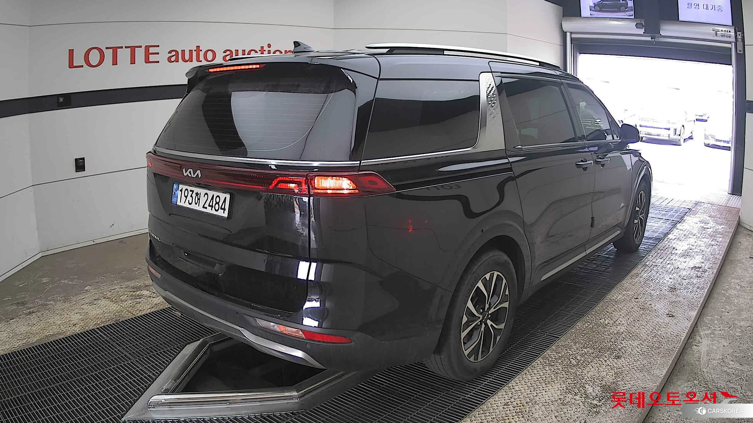 Kia Carnival id 3888402 из Кореи 32