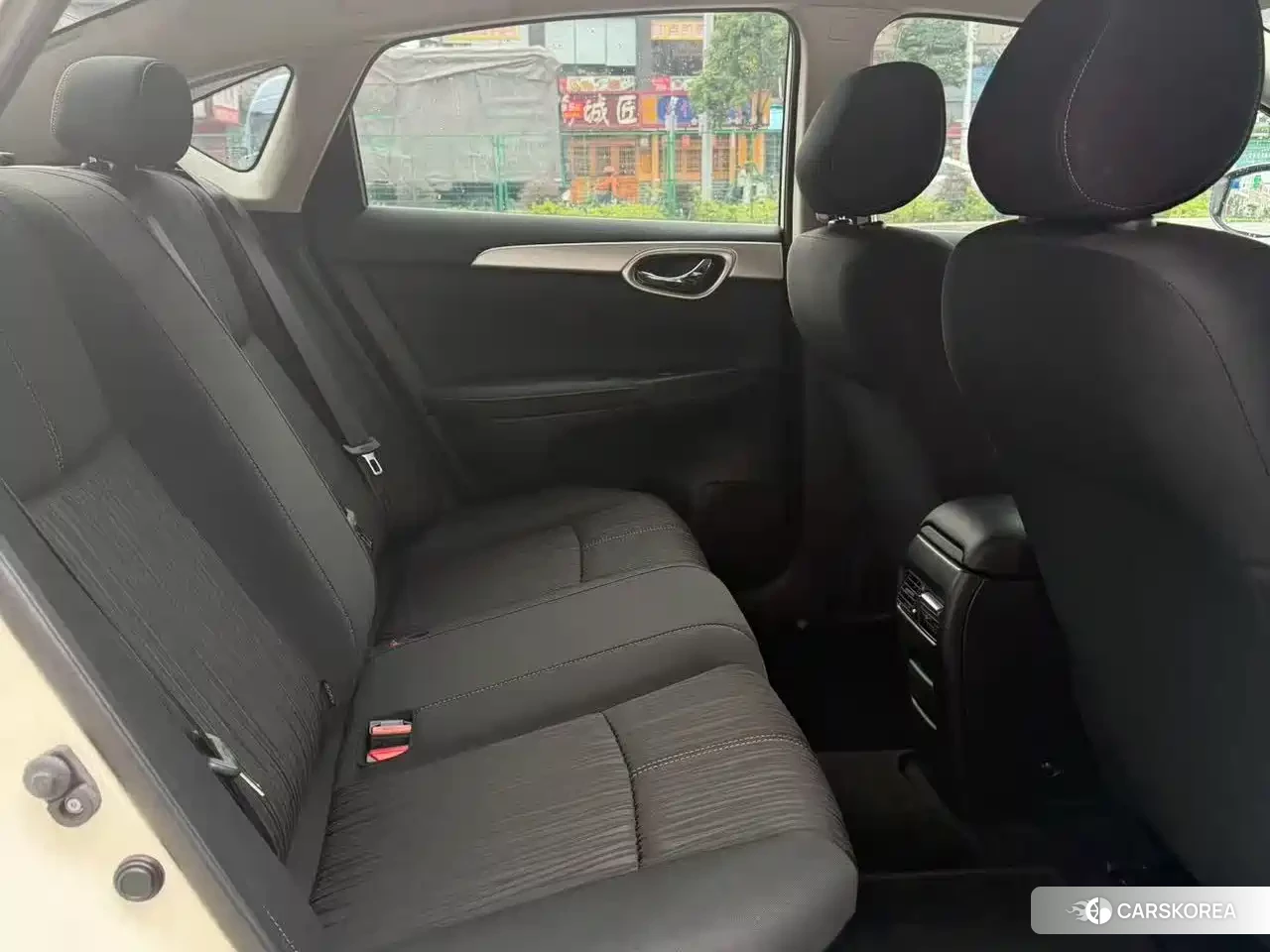 Nissan Sylphy 2023 Белый из Китая, фото 4