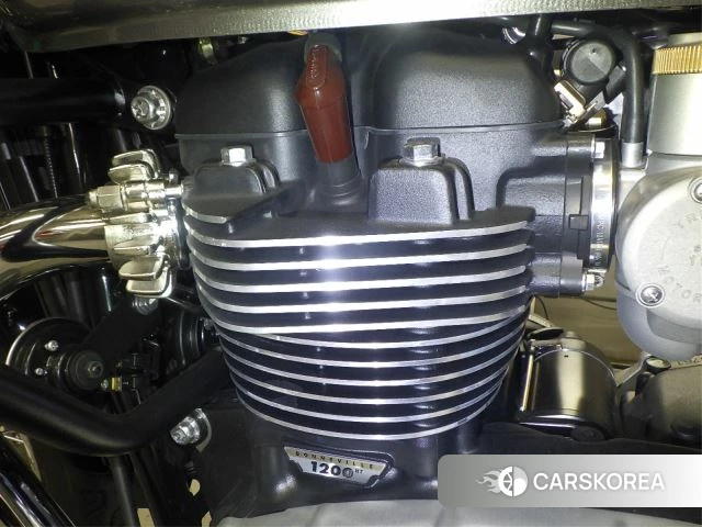 Engine photo