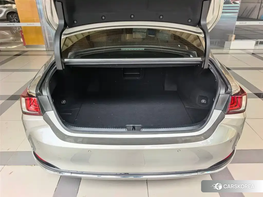 Lexus ES 2022 Silver/gray из Китая, фото 5