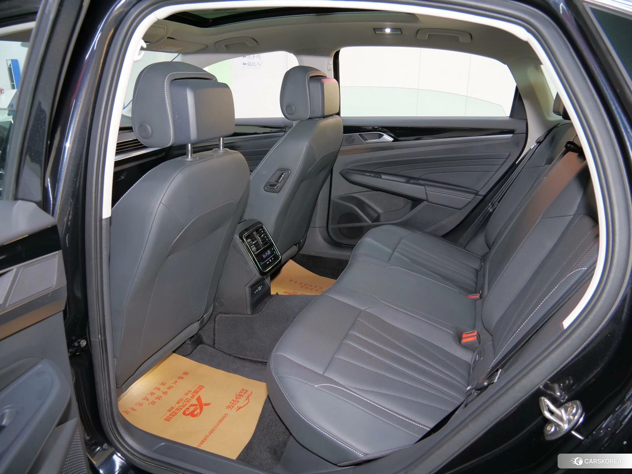 Volkswagen Passat id 4510923 из Китая 12