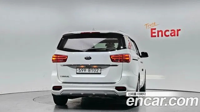 Kia The New Carnival id 2952150 из Кореи 14