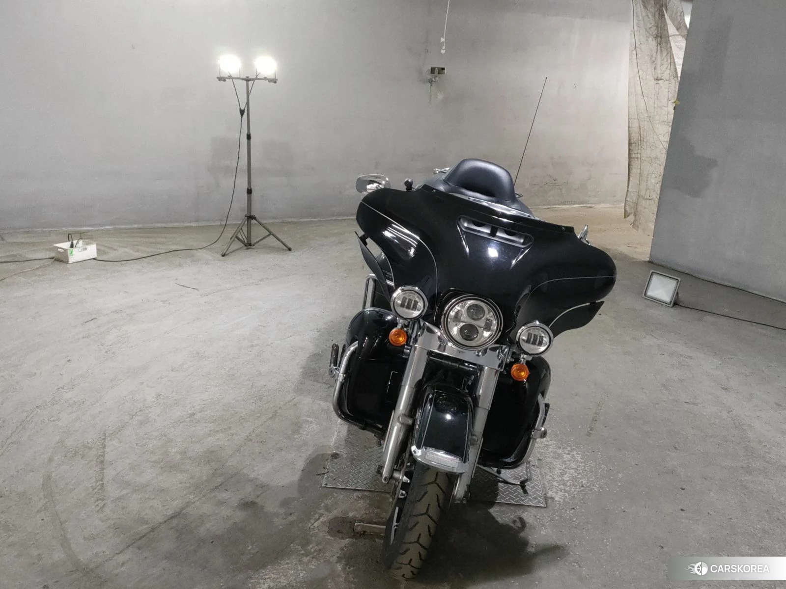 Проданный Harley-Davidson Electra Glide FLHTK1740 2017 из Японии, фото 4