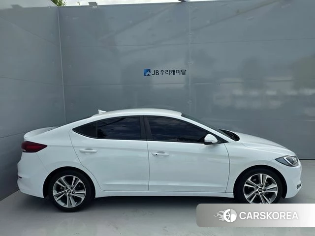 Hyundai Avante AD id 4633206 из Кореи 10