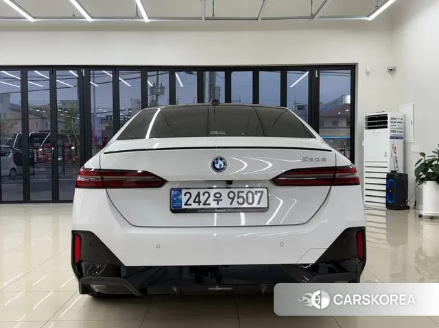 BMW 5 Series (G60) id 3543988 из Кореи 14