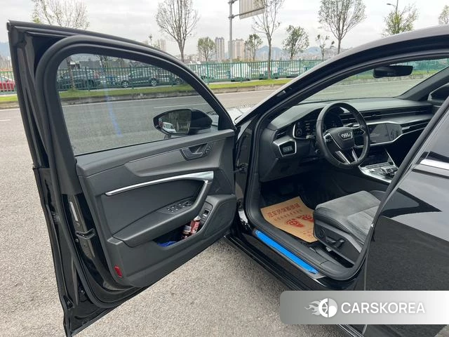 Audi A6L id 4399674 из Китая 26