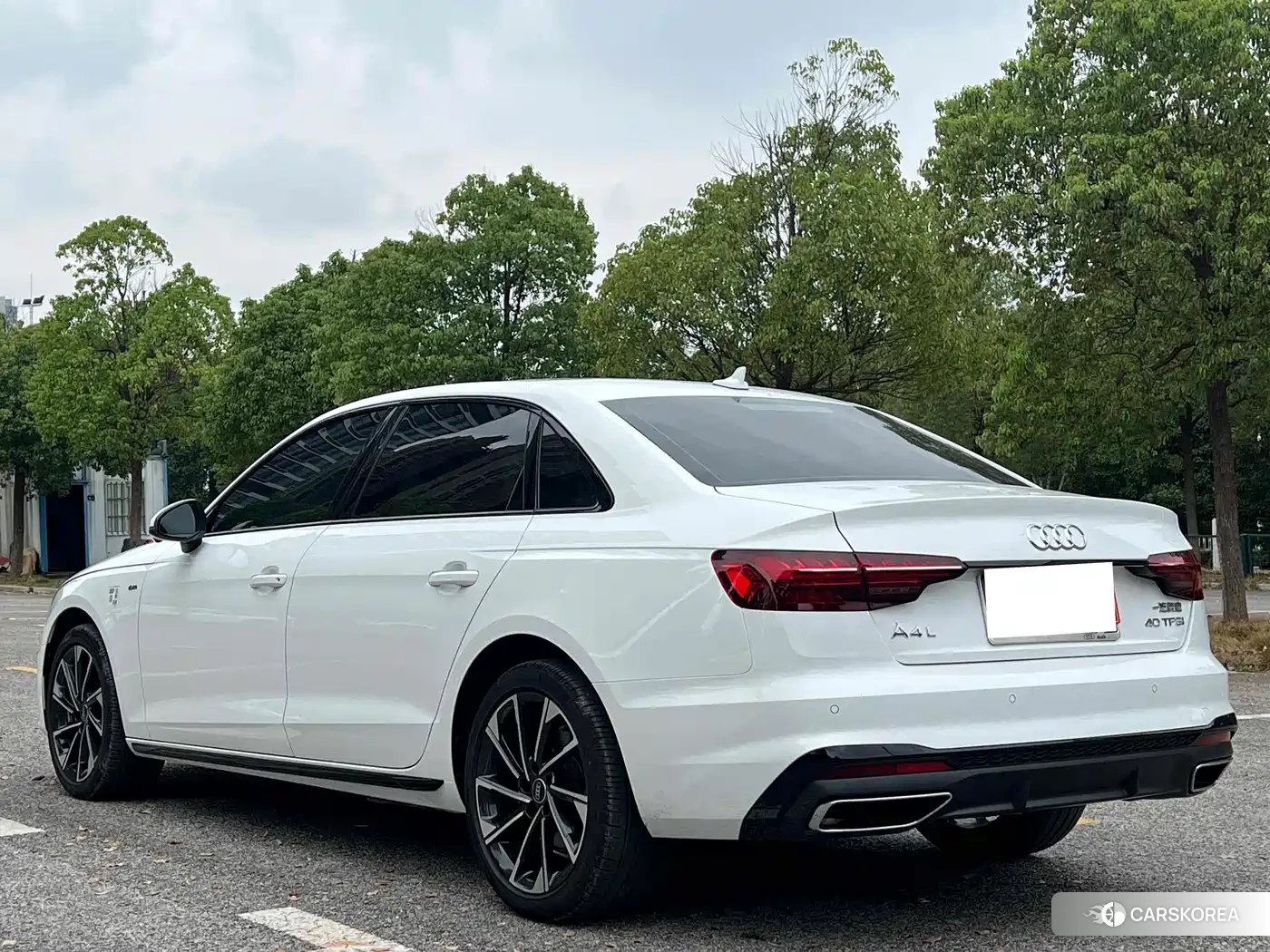 Audi A4L id 4606851 из Китая 10