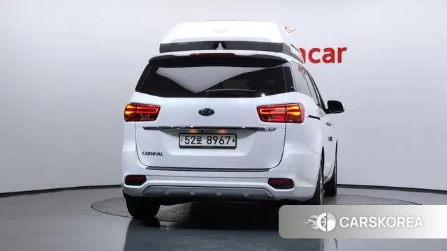 Kia The New Carnival id 3568660 из Кореи 14