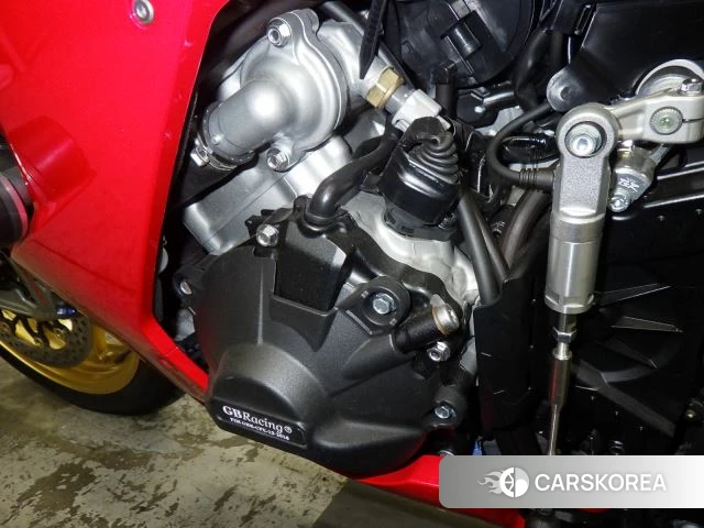 Engine photo