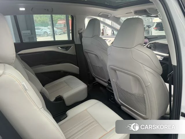 Audi Q5 e-tron id 4314863 из Китая 11