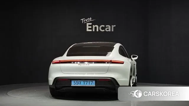 Porsche Taycan id 3690726 из Кореи 14