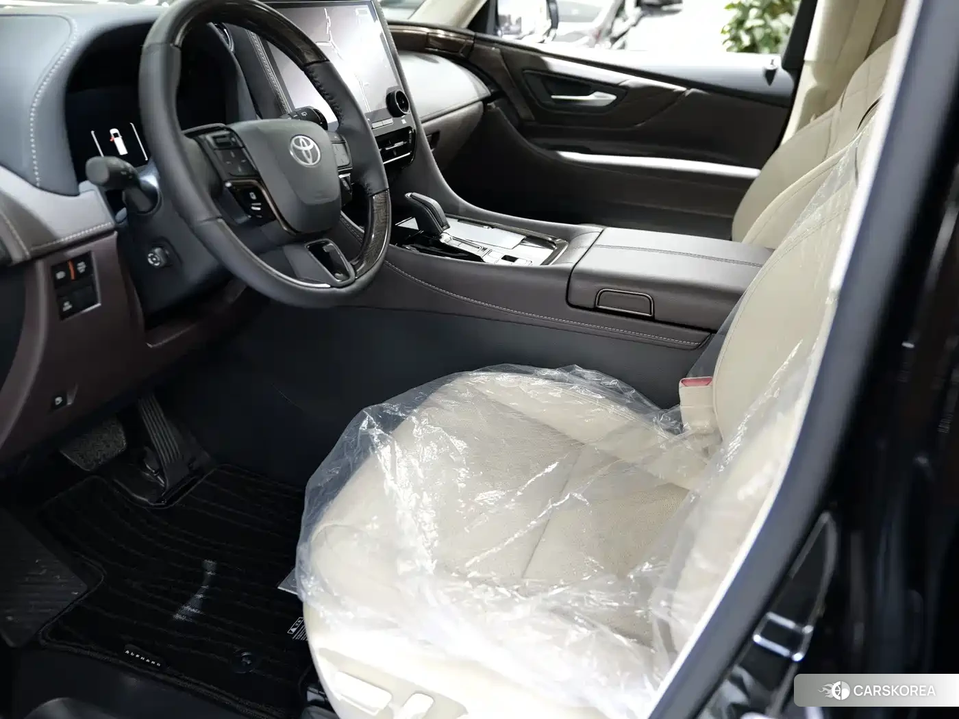Toyota Alphard 2026 Белый из Китая, фото 6