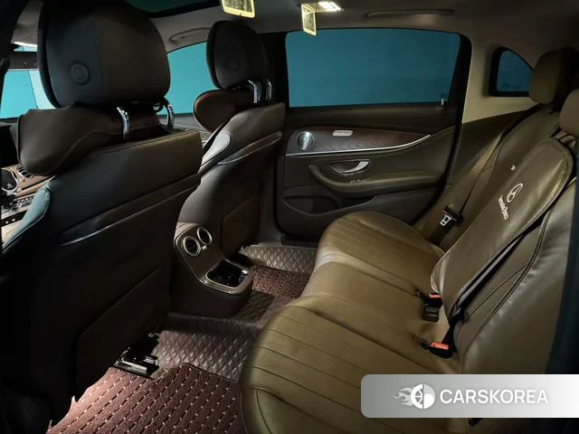 Mercedes-Benz E-class 2023 Черный из Китая, фото 4