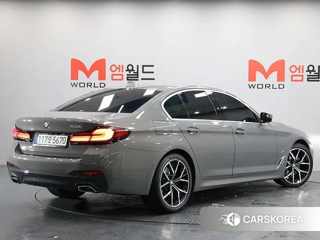 BMW 5 Series (G30) id 3427564 из Кореи 14