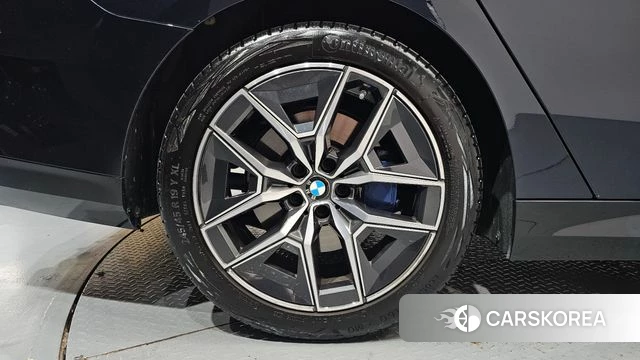 BMW 5 Series (G60) id 4853486 из Кореи 30