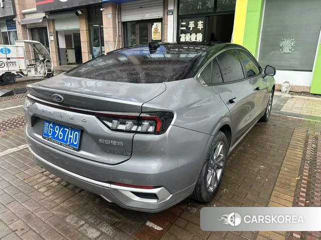 Ford Mondeo 2024 Серебристо-серый из Китая, фото 4