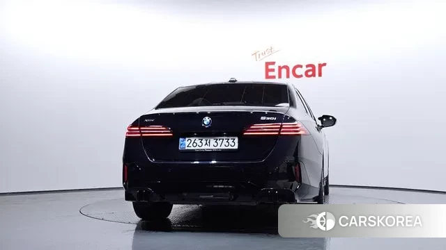 BMW 5 Series (G60) id 3405102 из Кореи 14