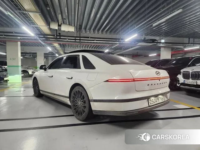 Hyundai Grandeur (GN7) id 3675439 из Кореи 8