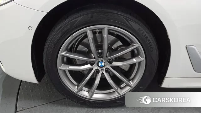 BMW 5 Series (G30) id 3728798 из Кореи 14