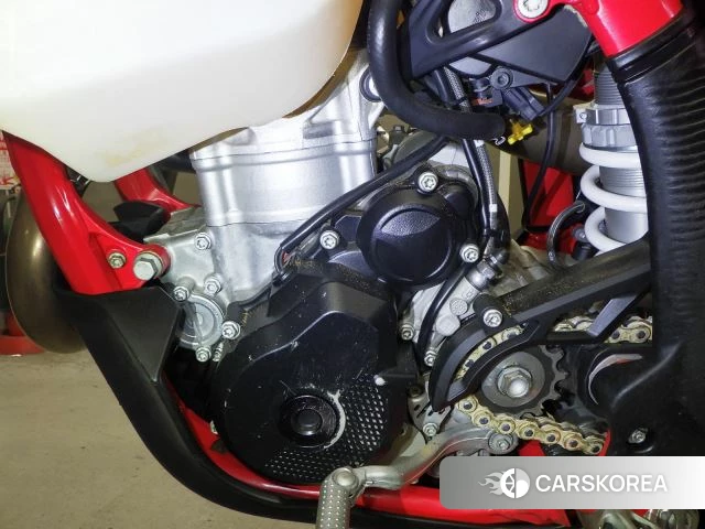 Engine photo