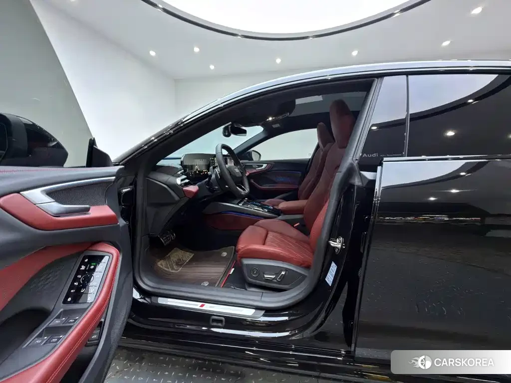 Audi A5L id 4629150 из Китая 15