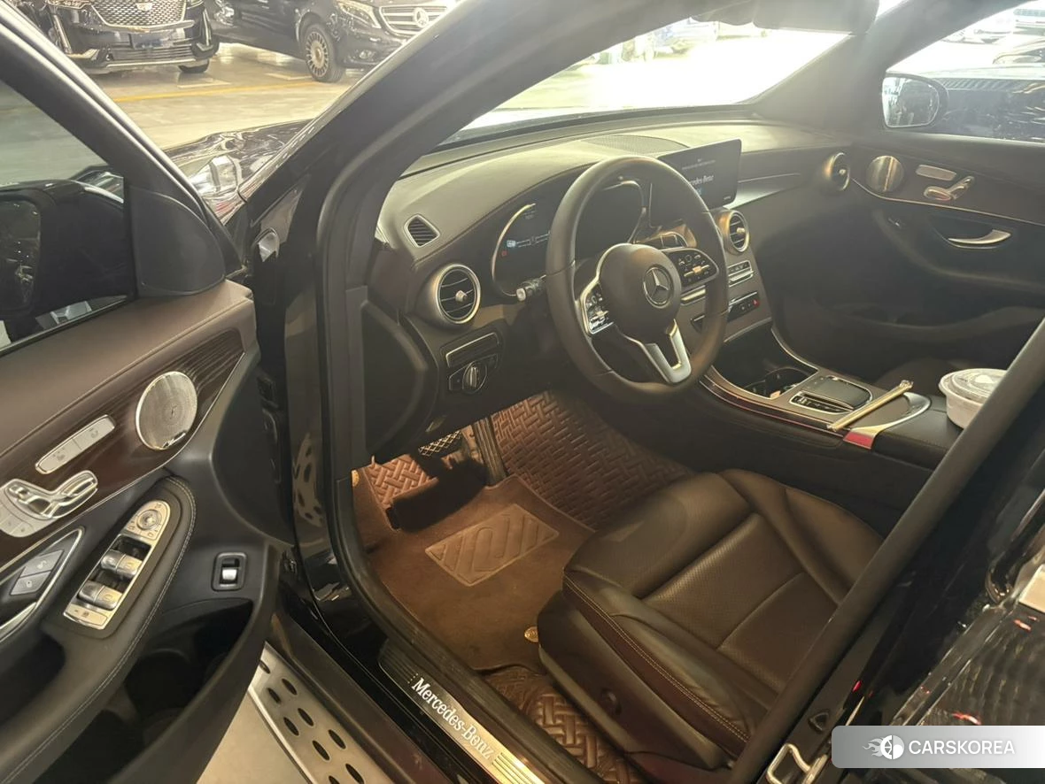 Mercedes-Benz GLC 2021 Черный из Китая, фото 4