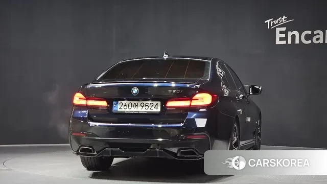 BMW 5 Series (G30) id 3416818 из Кореи 14