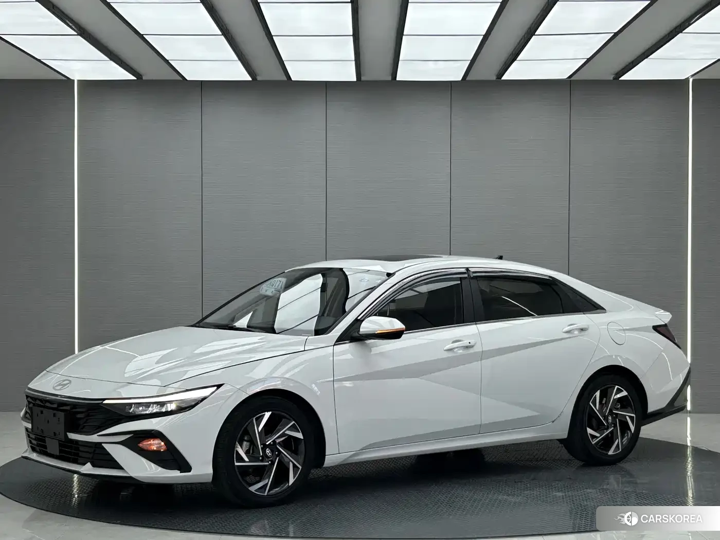 Hyundai Elantra id 4680674 из Китая 17