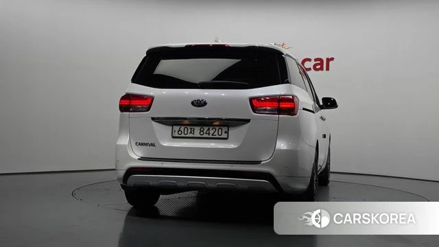 Kia All New Carnival id 4325986 из Кореи 14
