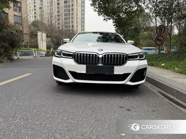 BMW 5 series 2021 Белый из Китая, фото 5