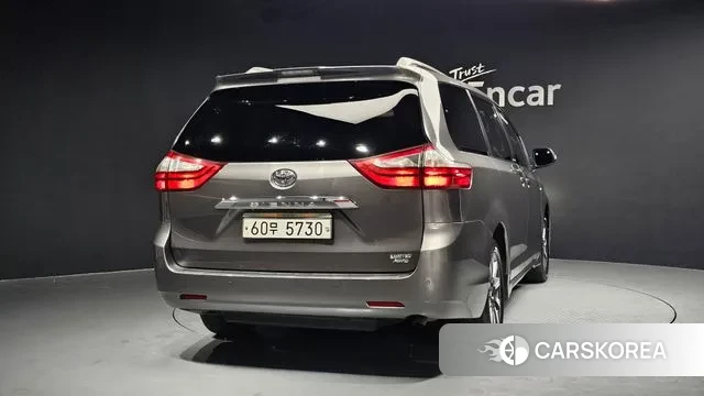 Toyota Sienna id 3766336 из Кореи 14