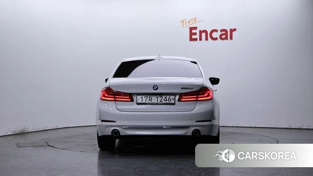 BMW 5 Series (G30) id 4403539 из Кореи 24