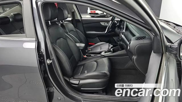 Kia Come New K3 id 2565462 из Кореи 14