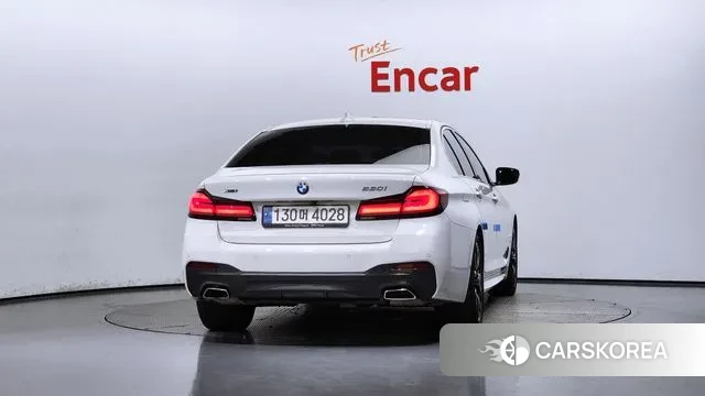 BMW 5 Series (G30) id 3212684 из Кореи 14