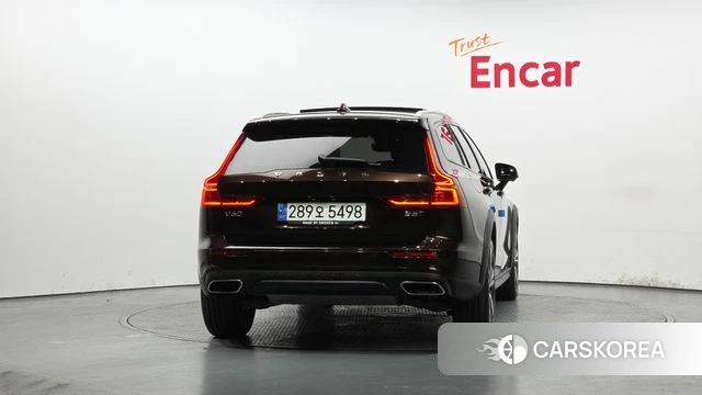 Volvo V60 Cross-Country 2nd Generation id 3840061 из Кореи 14