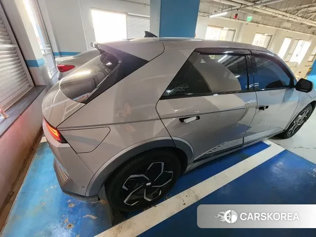 Hyundai Ionic 5 2022 Серебристо-серый из Кореи, фото 5