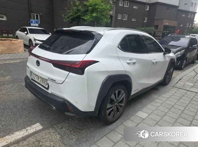 Lexus UX250h 2021 Белый из Кореи, фото 4